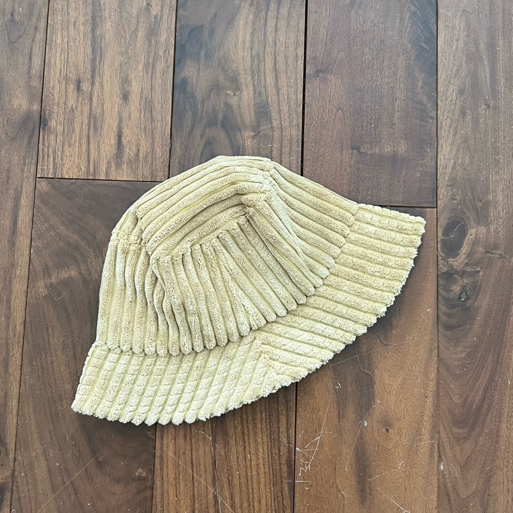 Corduroy bucket hat tan